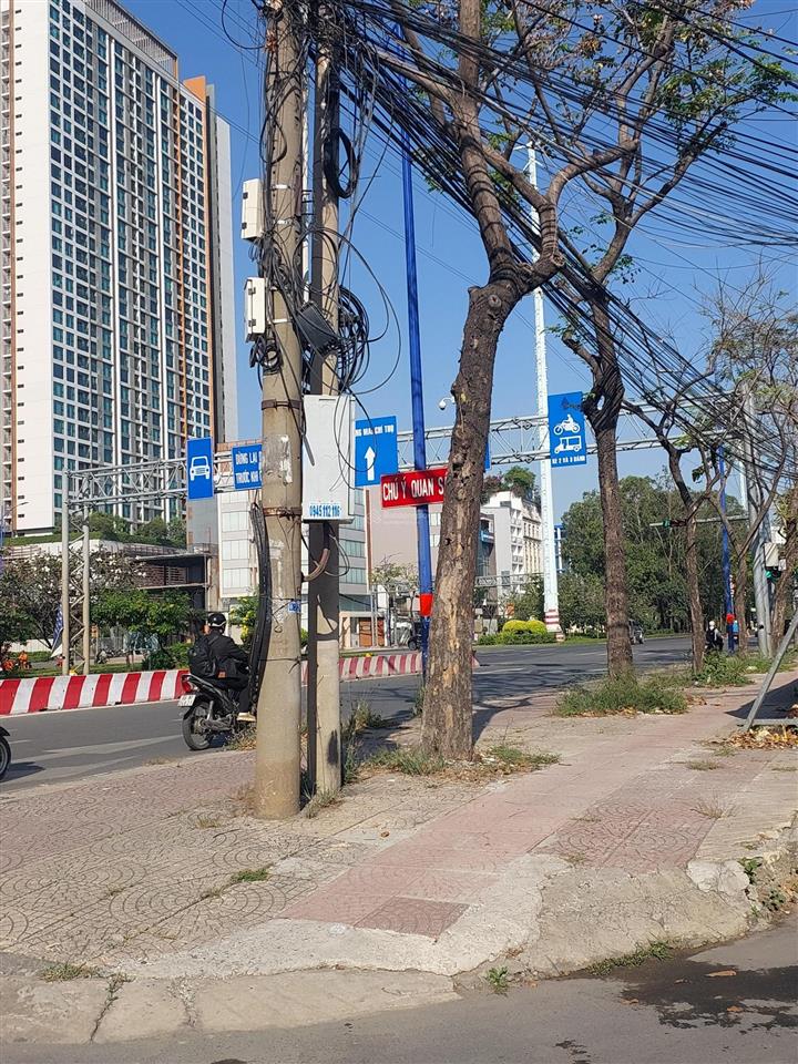 Nhà cấp 4, có 2 mặt hẻm trịnh khắc lập diện tích 5.6 x 22m thích họp xây mới, đầu tư lâu dài