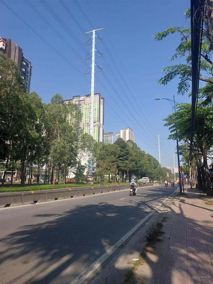 Nhà cấp 4, có 2 mặt hẻm trịnh khắc lập diện tích 5.6 x 22m thích họp xây mới, đầu tư lâu dài