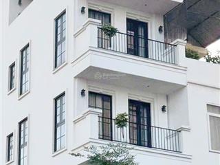 Bán nhà phố hồng tiến, vị trí đắc địa, gara, hồ cá koi, đẹp như khách sạn 5 sao