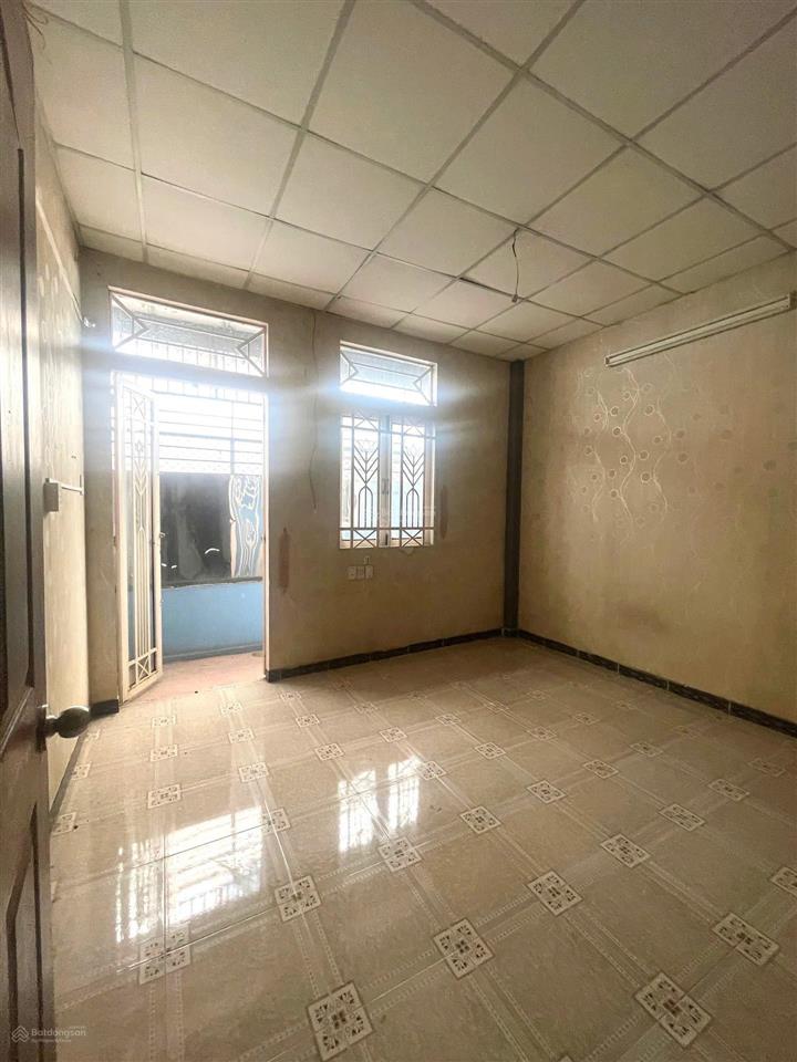 Bán nhà hxh 6m khu phân lô vip gần phạm văn haitân bình.dt 97m2 ngang 7,5m 6pn. giá 16,4 tỷ