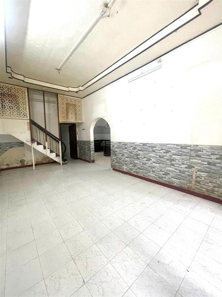 Bán nhà hxh 6m khu phân lô vip gần phạm văn haitân bình.dt 97m2 ngang 7,5m 6pn. giá 16,4 tỷ