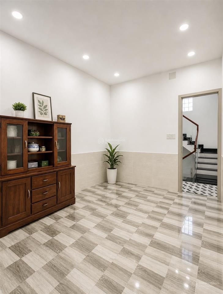 Tân bình 45m2  7 tỷ 3 tầng 5pn hẻm oto ngay trường chinh,bàu cát,trương công định,nguyễn hồng đào