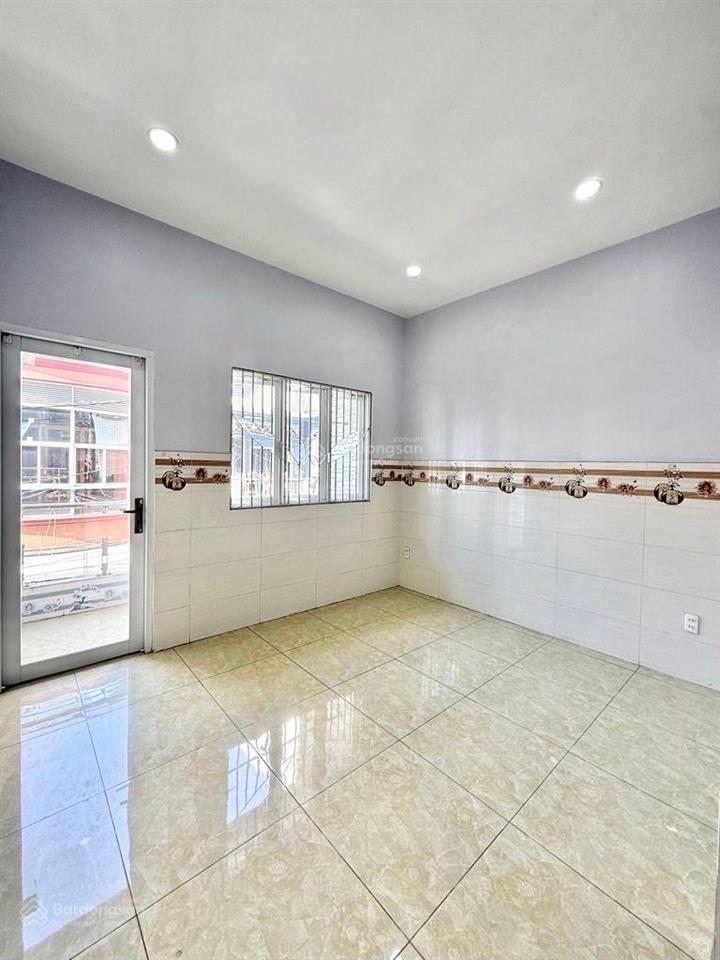 Mặt tiền phường 6 tân bình  đường 6m  7 tỷ  76m2 công nhận 45m2, nhà 2 tầng, 4m x 19m, 5 pn.