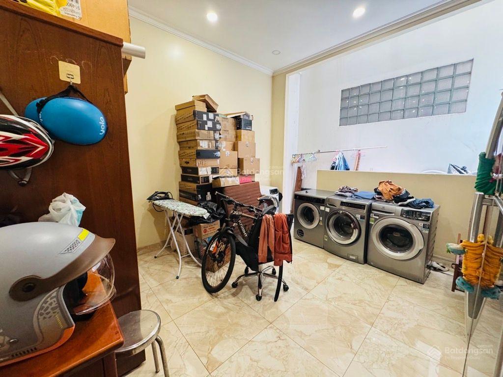 Phạm văn bạchtân bình hẻm xe hơi, sát mặt tiền, 60m23 tầng4pn, mới ở ngay. hơn 7 tỷ
