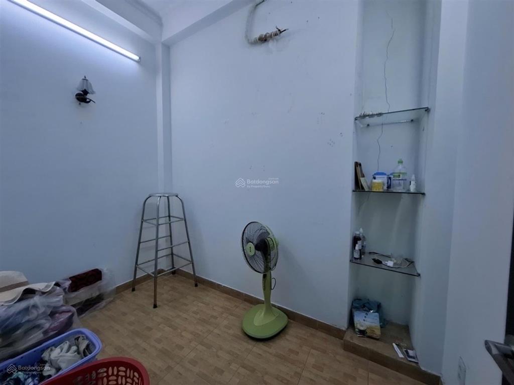 Định cư bán gấp nhà 4 tầng 5pn hxh lý thường kiệt  tân bình chỉ 5,4 tỷ tl