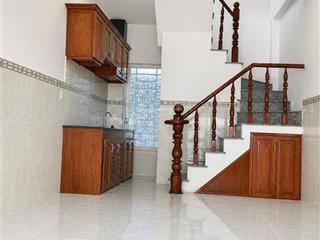 Chỉ 5,5 tỷ nhà 3 tầng hẻm ô tô quay đầu giá tốt khu cmt8 giáp quận 3, quận 10