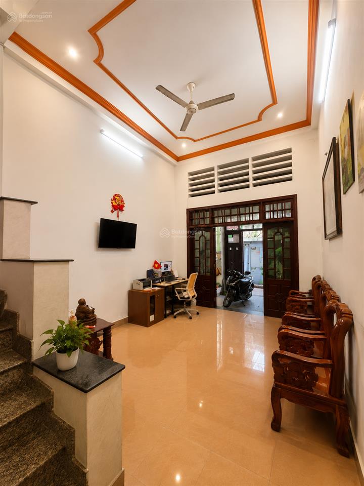 Ngộp bank cần ra nhanh nhà 5 tầng hẻm ô tô chợ tân bình, lý thường kiệt, lạc long quân, bảy hiền