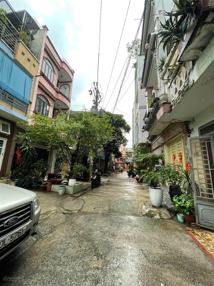 8.6tỷ, 61m2 nhà cấp 4, hẻm ô tô 8m ngay cách mạng tháng 8, phạm văn hai, bành văn trân, bảy hiền