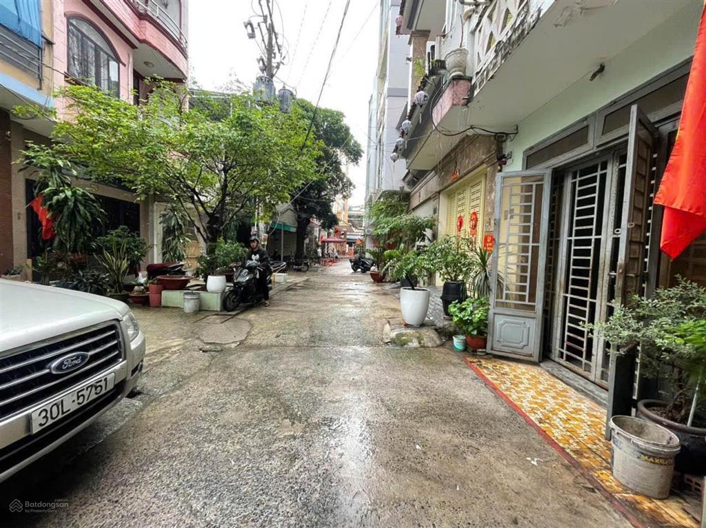 8.6tỷ, 61m2 nhà cấp 4, hẻm ô tô 8m ngay cách mạng tháng 8, phạm văn hai, bành văn trân, bảy hiền