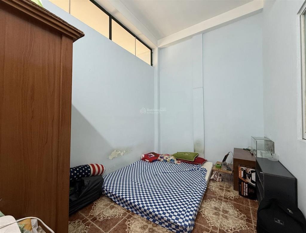 Nhà 3 tầng, 4pn, ngang 4,35m hẻm xe hơi rộng, ngay sau căn mt, gần phạm văn hai, cmt8. giá 8,45 tỷ