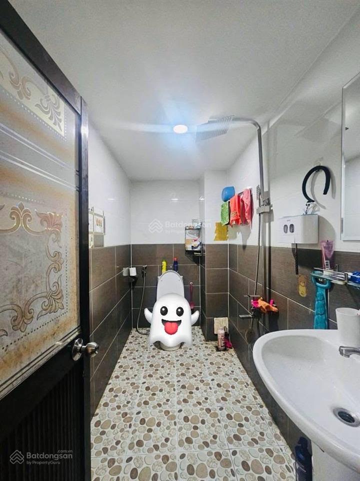 Hơn 7 tỷ, 60m2, 4 tầng 5pn, hẻm vf3 ngay lạc long quân, lý thường kiệt, hồng lạc, bảy hiền, bàu cát
