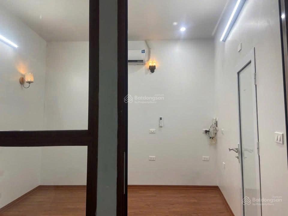 Cho thuê nhà nguyên căn ngõ thổ quan. nhà mới tinh, full nội thất tinh tế, đẹp từng chi tiết.