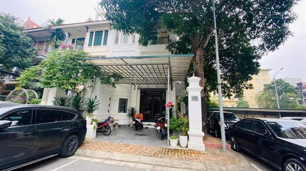 Bán căn biệt thự lô góc siêu đẹp khu phân lô quân đội ba đình. 141 m, 36 tỷ