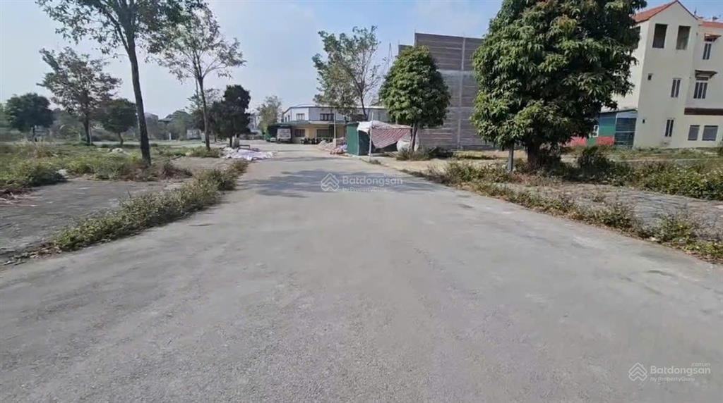 Chính chủ bán 300m2 đất siêu đẹp trung tâm nga sơn 35tr xxx/m2