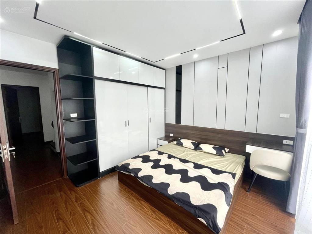 Bán nhà định công dt 50m2 x 5t, giá 11.8 tỷ, ngõ oto,kinh doanh, gần phố, sđcc
