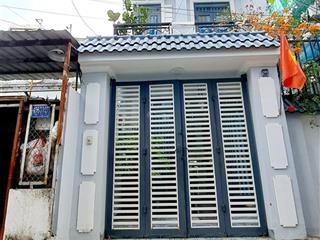 Nhà đẹp 3 tầng  (4,7m x 20m) xách vali vào ở ngay  trung tâm t nhà bè chỉ 5 tỷ x