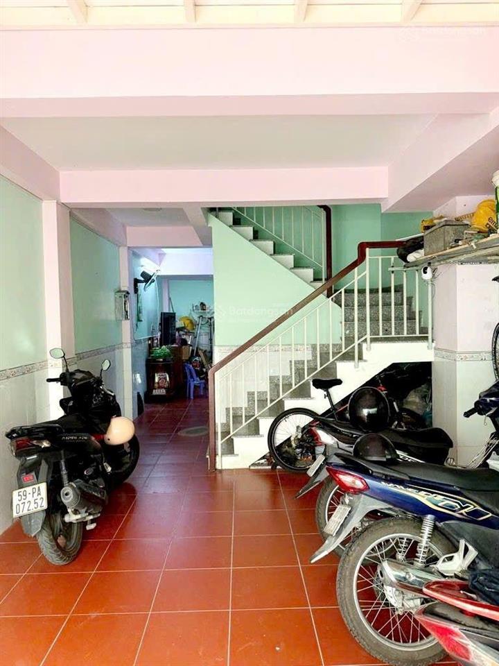 Tới cửa, nhà 4 tầng, vừa ớ vừa cho thuê, dt 55m2, htp quận 7 chỉ 6tỷ99