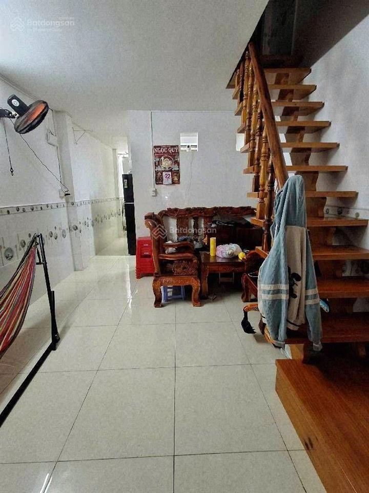Bán nhà quận 7  hẻm ôtô tới cửa  dt 50m2  tấn phát  gần chợ phú thuận  chỉ 4,4 ty.