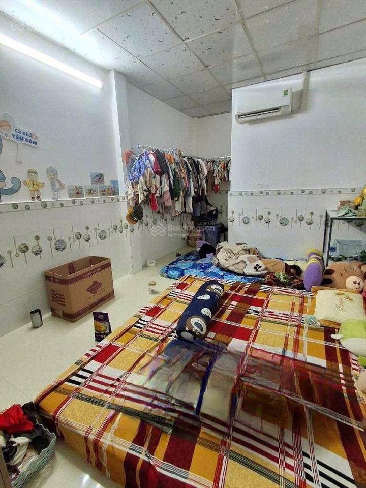 Bán nhà quận 7  hẻm ôtô tới cửa  dt 50m2  tấn phát  gần chợ phú thuận  chỉ 4,4 ty.