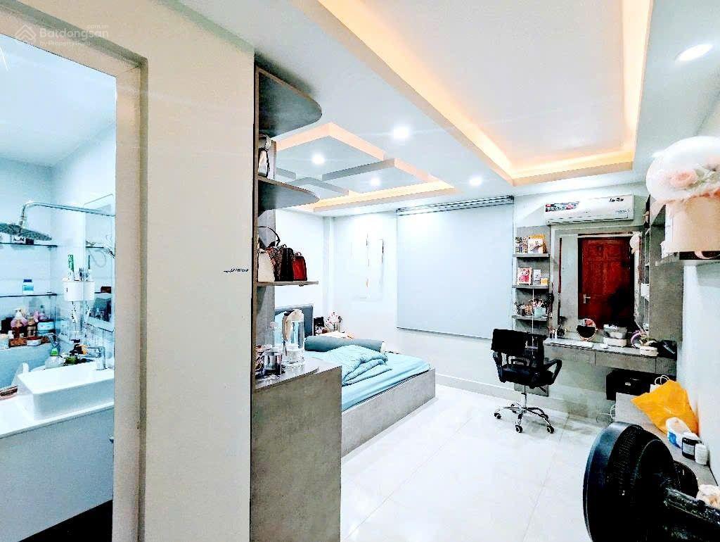 Bán nhà đẹp 3 tầng 4,6x16 xe hơi ngủ nhà, 20m ra phạm hữu lầu quận 7, chỉ hơn 7ty. kết cấu