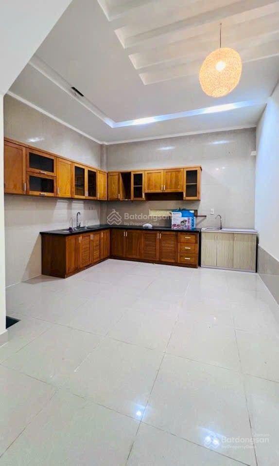 Bán nhà đẹp 3 tầng ngang 8,6m  gần lotte mart  sát him lam chỉ 8,8 tỷ. hoàng trọng mậu