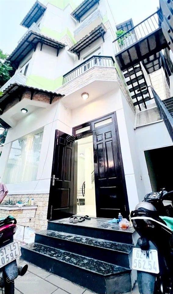 Bán nhà đẹp 3 tầng ngang 8,6m  gần lotte mart  sát him lam chỉ 8,8 tỷ. hoàng trọng mậu
