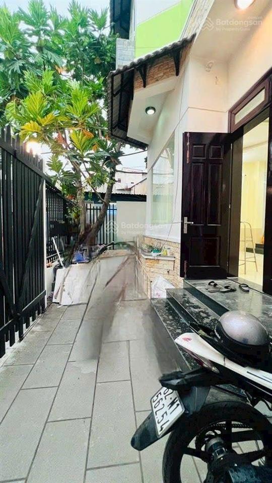 Bán nhà đẹp 3 tầng ngang 8,6m  gần lotte mart  sát him lam chỉ 8,8 tỷ. hoàng trọng mậu
