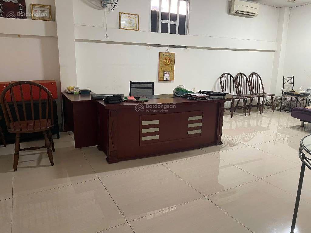 Bán kho xưởng mặt tiền đường phan văn đối có sẵn dòng tiền 130/tháng, dt 1735m2, chỉ 35 tỷ