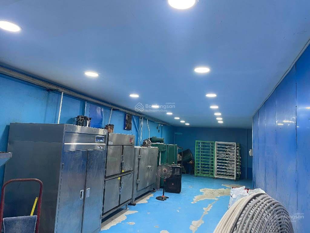 Bán kho xưởng mặt tiền đường phan văn đối có sẵn dòng tiền 130/tháng, dt 1735m2, chỉ 35 tỷ