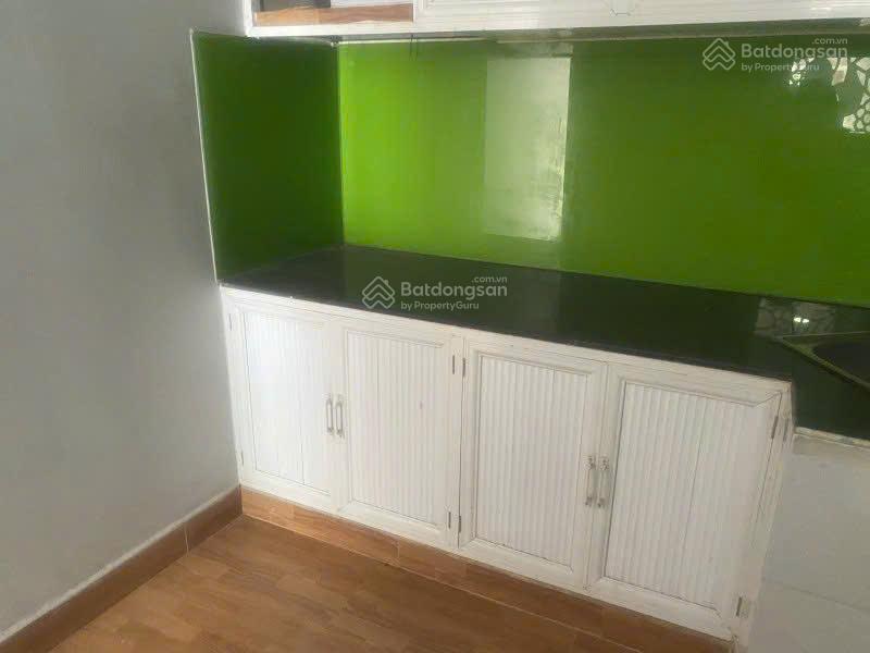 2,35 tỷ  nhà mặt tiền đường nam hòa, phường phước long a, quận 9  diện tích 27m²