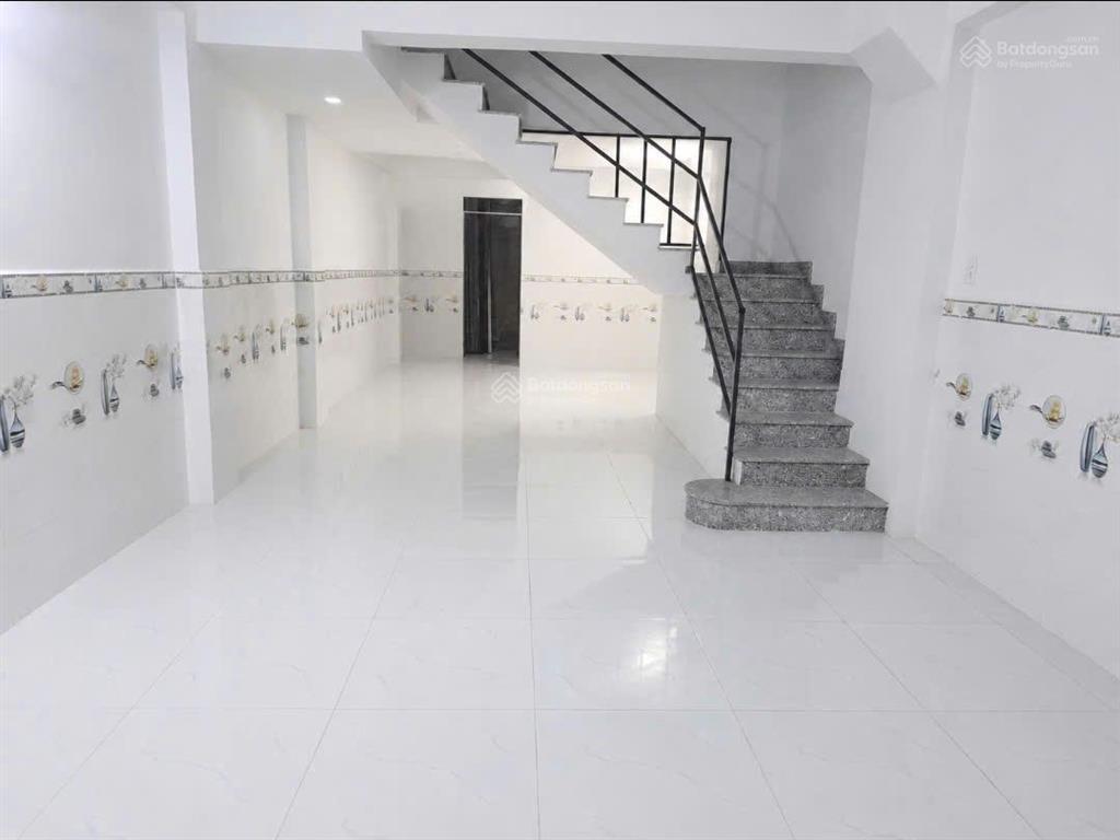 Bán chdv đường võ văn hát, phường long trường, quận 9. dòng tiền trên 30 triệu, shr  chỉ 6.5 tỷ