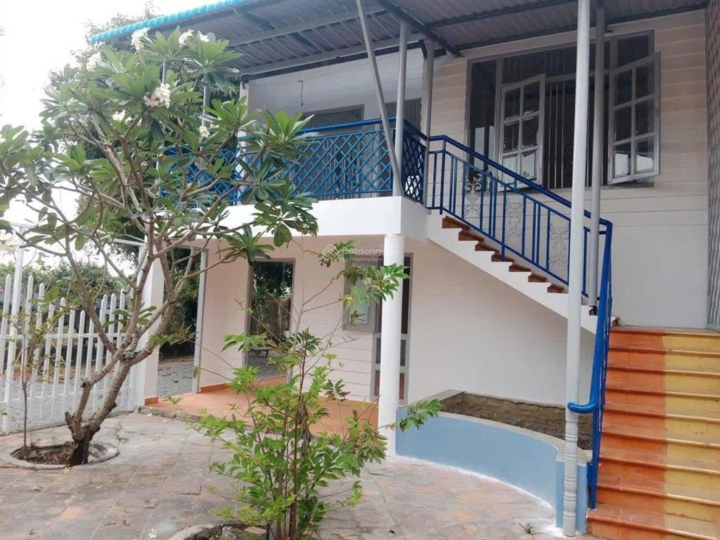Bán nhà lô góc 3 mặt tiền kinh doanh, đường lã xuân oai, tăng nhơn phú a, q9. dt 100m2  chỉ 4.7 tỷ