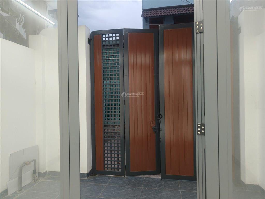 Nhà đẹp hẻm xe hơi đường lã xuân oai, long trường, quận 9  nhà 3 tầng  52m2  4pn 4wc chỉ 5,95 tỷ