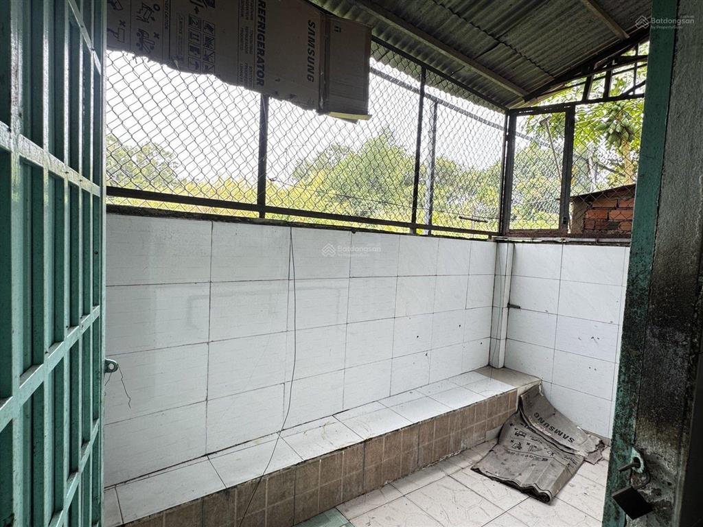 Bán đất tặng nhà hẻm 822 đường nguyễn duy trinh, phường phú hữu, quận 9. dt 94m2  shr chỉ 6 tỷ.
