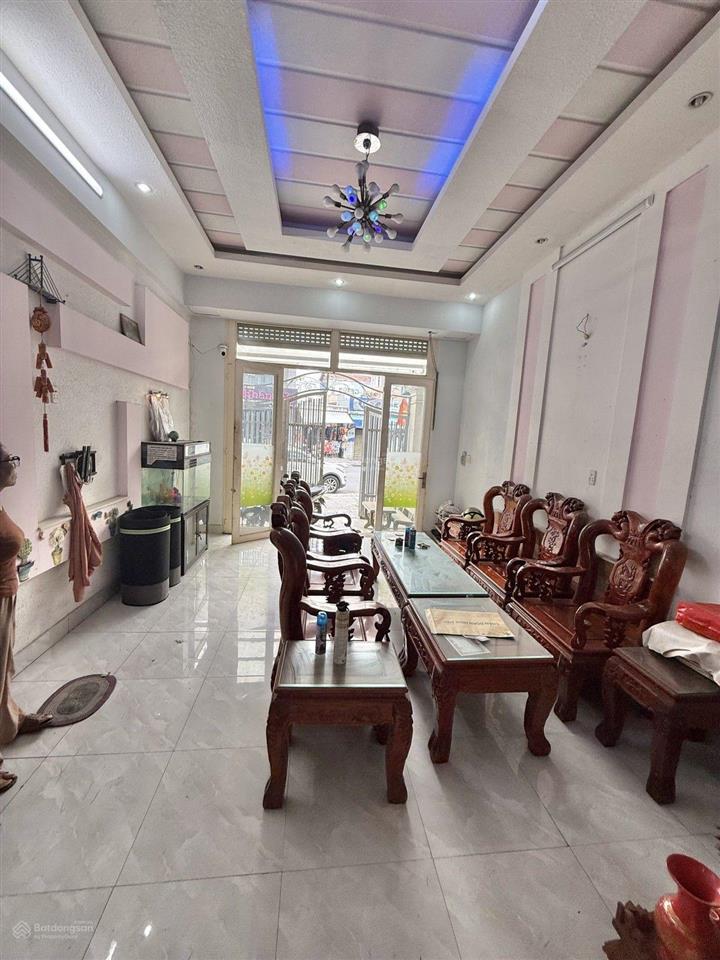 Bán nhà đường võ văn hát, phường long trường, quận 9. diện tích 90m2 (4.5m x 20m), shr  chỉ 6.6 tỷ