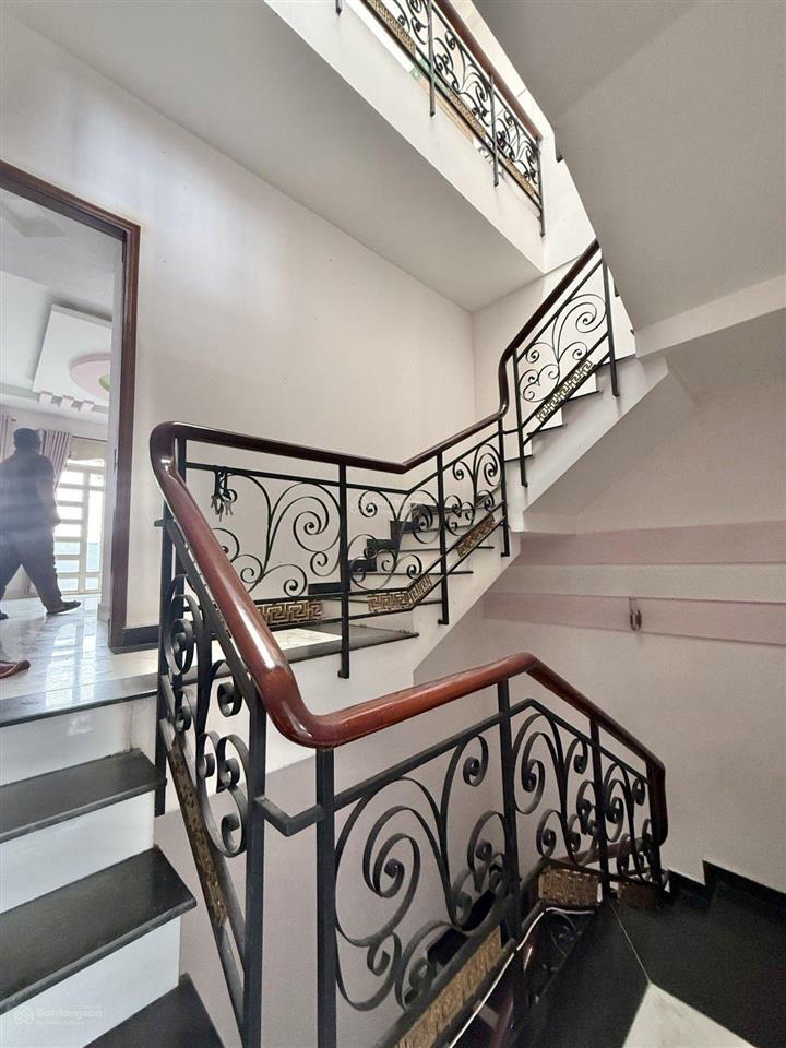 Bán nhà đường võ văn hát, phường long trường, quận 9. diện tích 90m2 (4.5m x 20m), shr  chỉ 6.6 tỷ