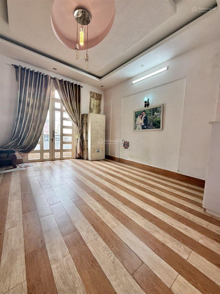 Bán nhà đường võ văn hát, phường long trường, quận 9. diện tích 90m2 (4.5m x 20m), shr  chỉ 6.6 tỷ