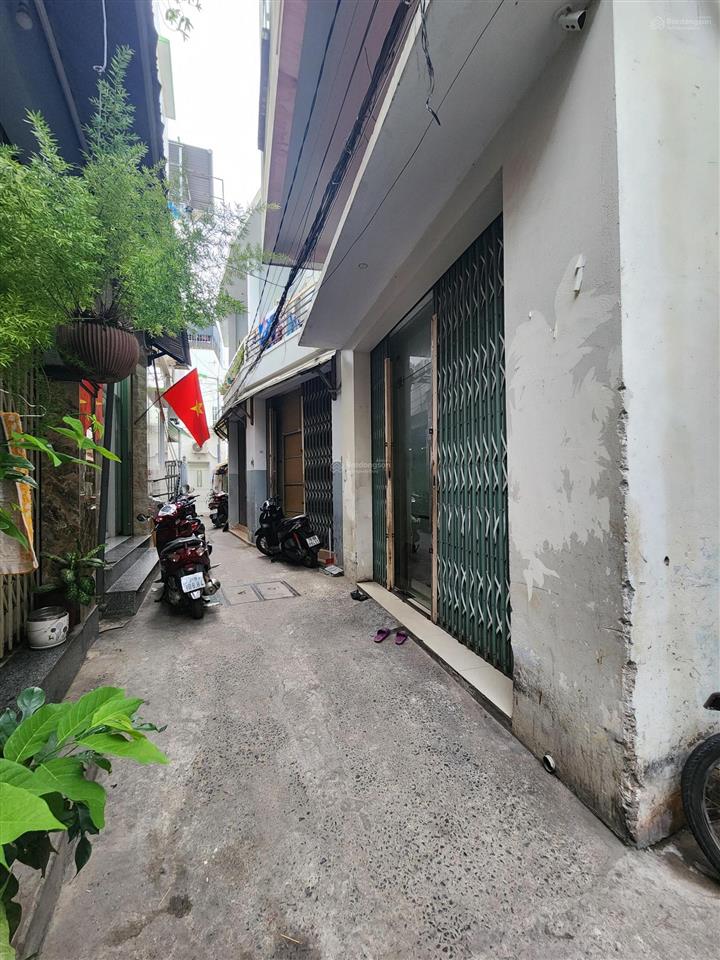 Với 4 tỷ 799 hãy mua ngay dãy 4 căn nhà liền kề hẻm nguyễn trãi  trung tâm tp nha trang