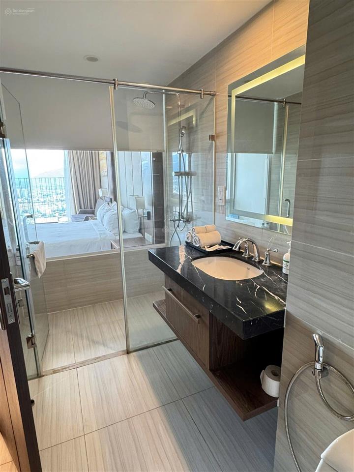 Căn hộ cao cấp panorama tầng cao view phố giá bán 2 tỷ 1