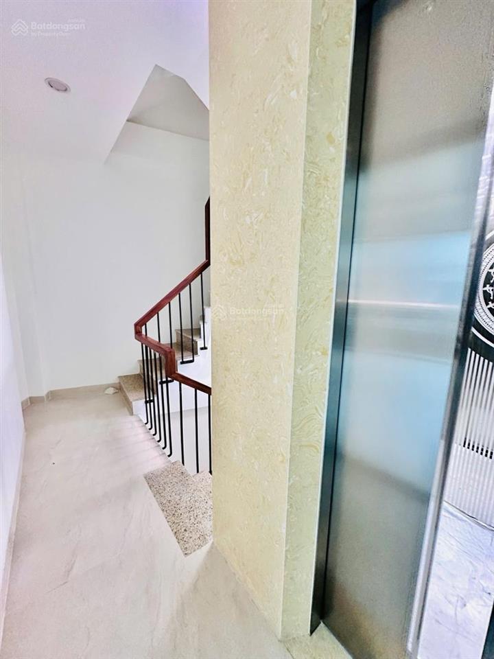 Nhà đẹp tây hồ | 36m x 6 tầng  thang máy mt 5.5m  ô tô đỗ cửa  20m ra phố