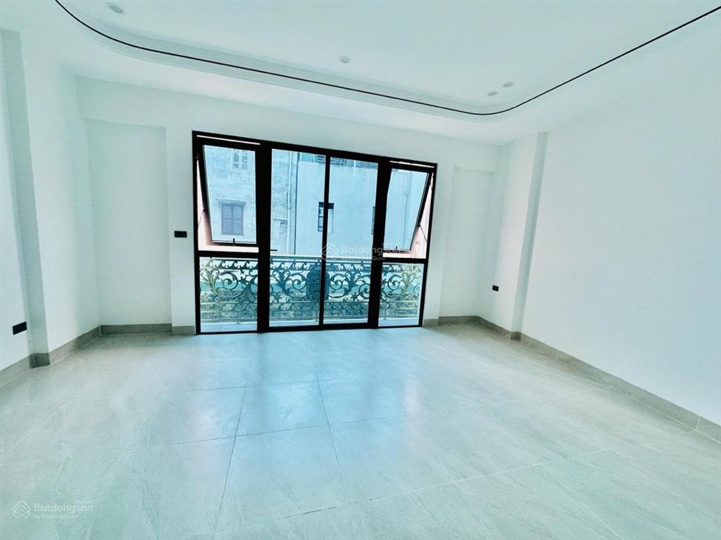 Nhà đẹp tây hồ | 36m x 6 tầng  thang máy mt 5.5m  ô tô đỗ cửa  20m ra phố