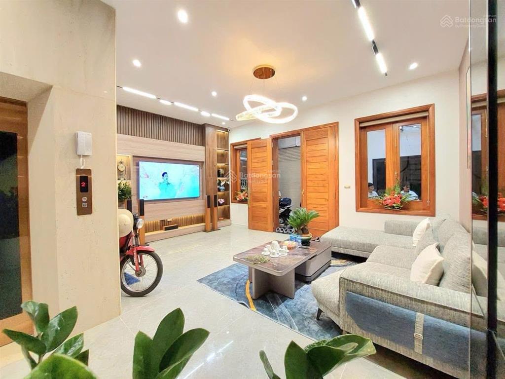 Siêu hiếm hai bà trưng  bạch mai nhà đẹp ở ngay  ngõ nông  gần phố 6t thang máy, mt 6.3m. 14.38