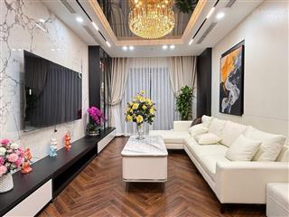 Gần mạc thái tổ  nhà 7 tầng thang máy, ô tô tránh, 2 thoáng, phù hợp ở + văn phòng, tài chính 29.x