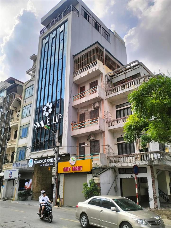 Mặt phố lê văn lương  hoàng ngân  75m2  vỉa hè  văn phòng, spa, showroom đều đẹp.