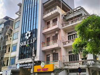 Mặt phố lê văn lương  hoàng ngân  75m2  vỉa hè  văn phòng, spa, showroom đều đẹp.