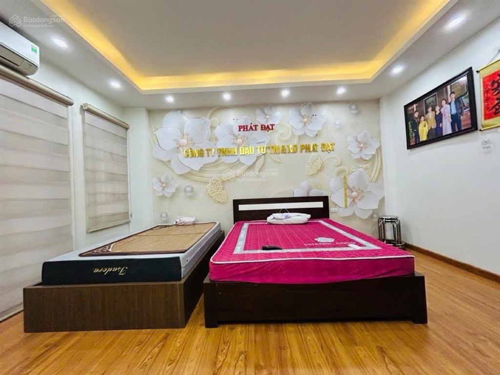 Nhà dân xây phố yên lạc  lô góc 2 mặt thoáng  thang máy  ô tô thông  dưới 16 tỷ