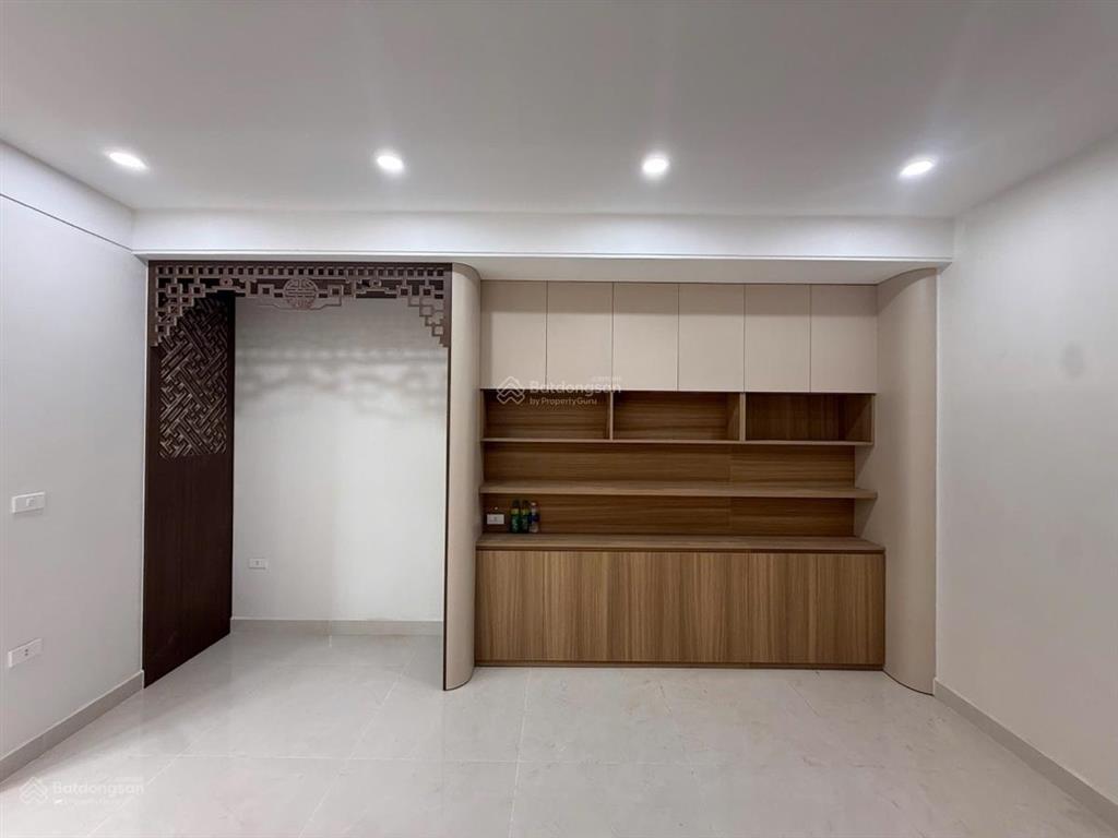 Nhà đẹp ngõ quan thổ 40m²  thang máy  30m ra phố  vừa ở vừa kinh doanh  ngõ rộng