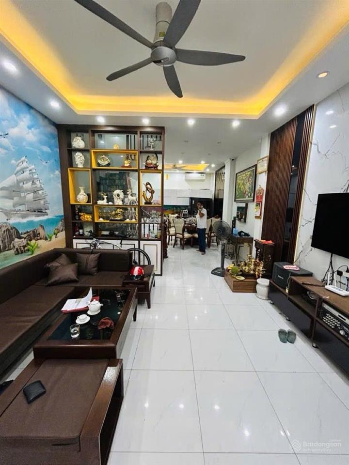 Nhà phố yên lạc gần phố  lô góc 2 mặt thoáng  thang máy  nở hậu  ô tô thông  dưới 16 tỷ