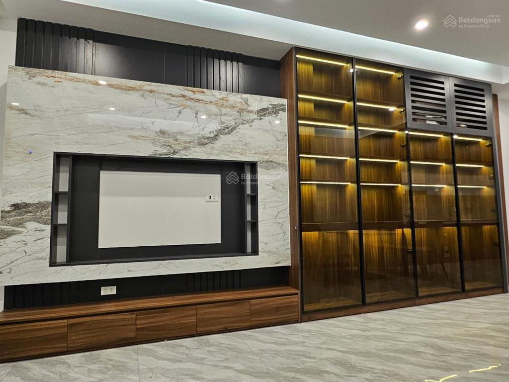 Mặt ngõ trung liệt  tt đống đa  68m2 x 6 tầng  thang máy  oto vào nhà  full nội thất 25.xty
