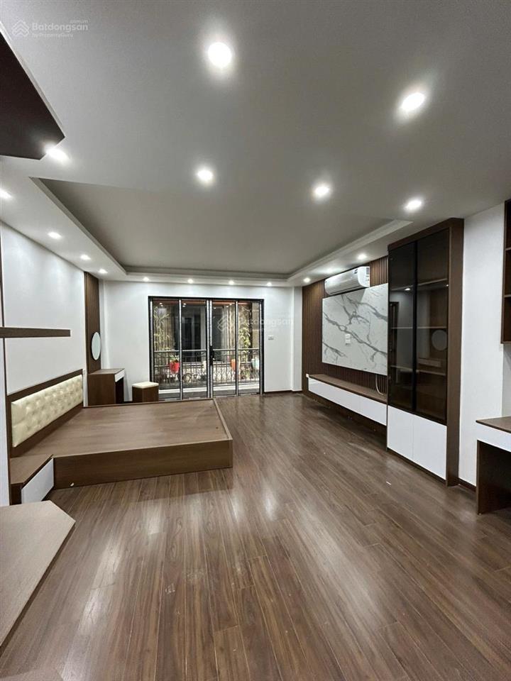 Nguyễn ngọc vũ 45m²  6 tầng thang máy  5 ngủ  xách vali về ở ngay  gần phố  giá 13.7 tỷ